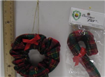 chr-orn. plaid wreath asst.