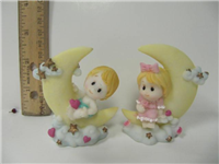 Moon 748 - figure-baby-w-moon